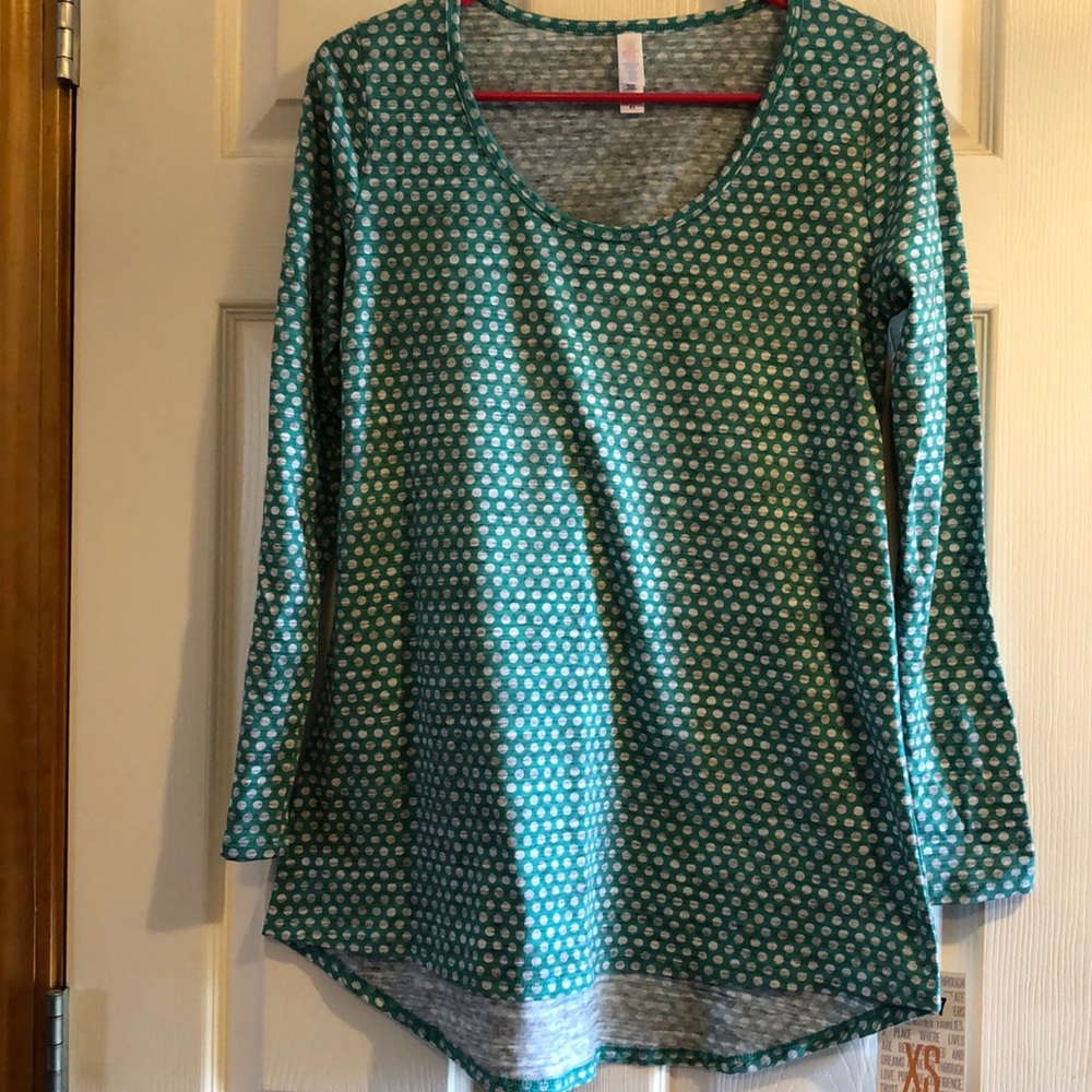 BNWT XS LulaRoe Lynnae Top